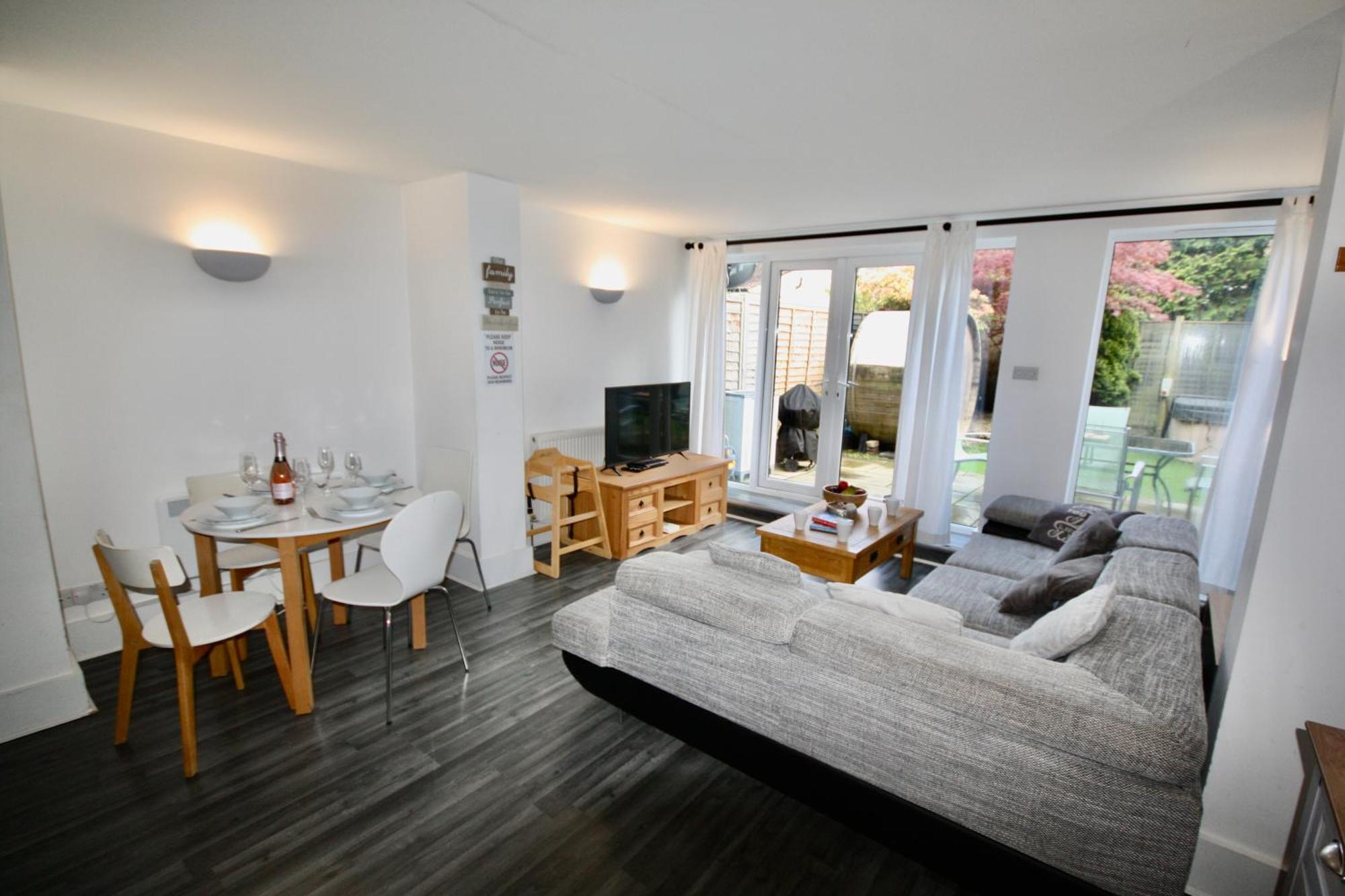 Bournemouth Hot Tub & Sauna Holiday Let Екстериор снимка