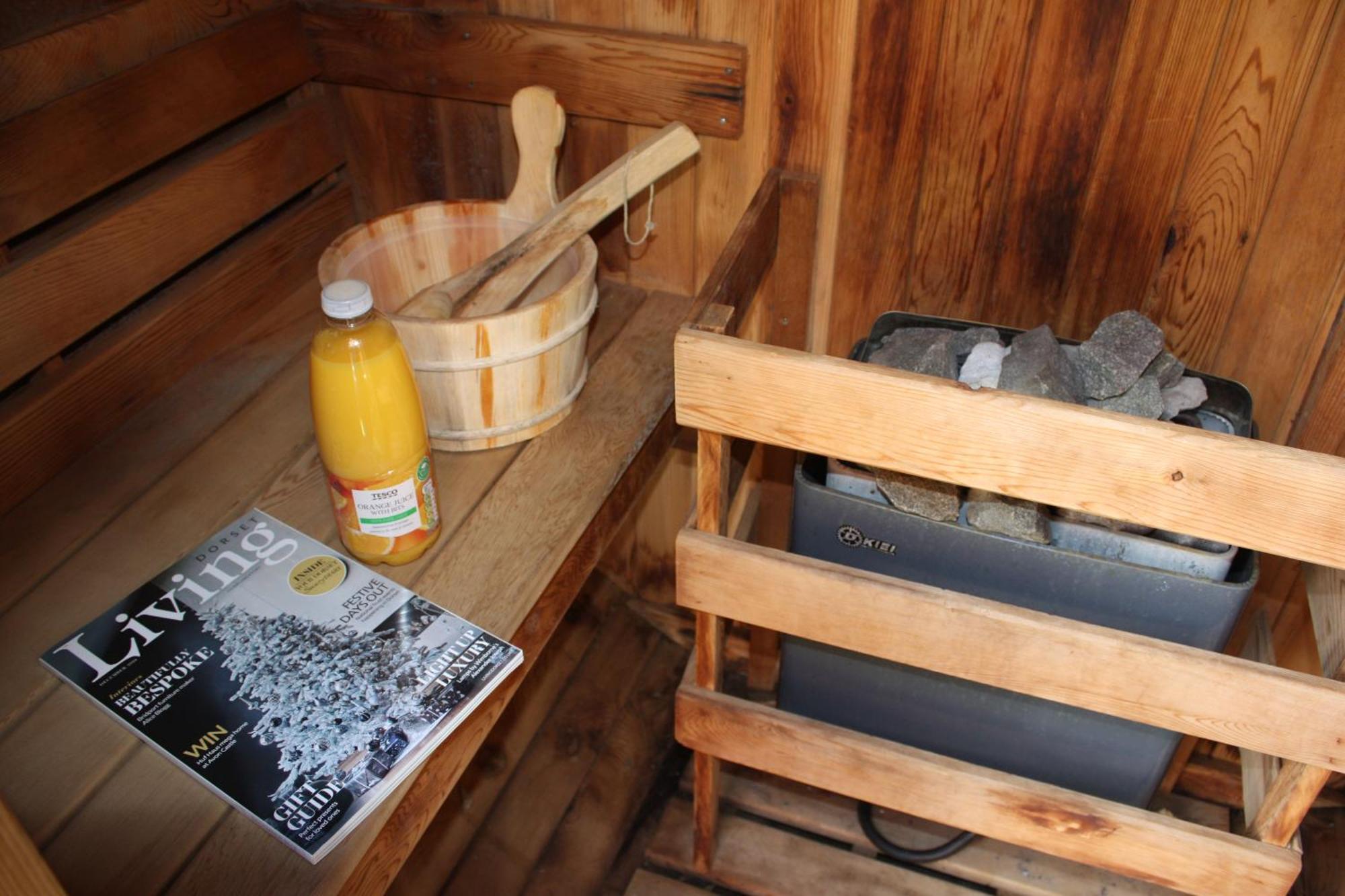 Bournemouth Hot Tub & Sauna Holiday Let Екстериор снимка