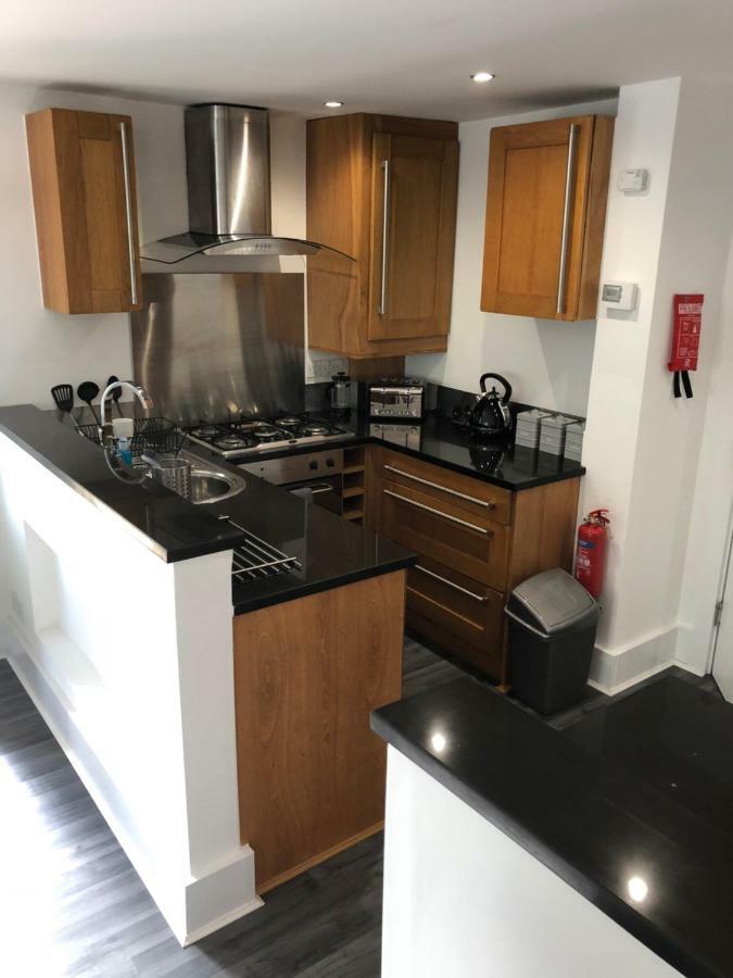 Bournemouth Hot Tub & Sauna Holiday Let Екстериор снимка