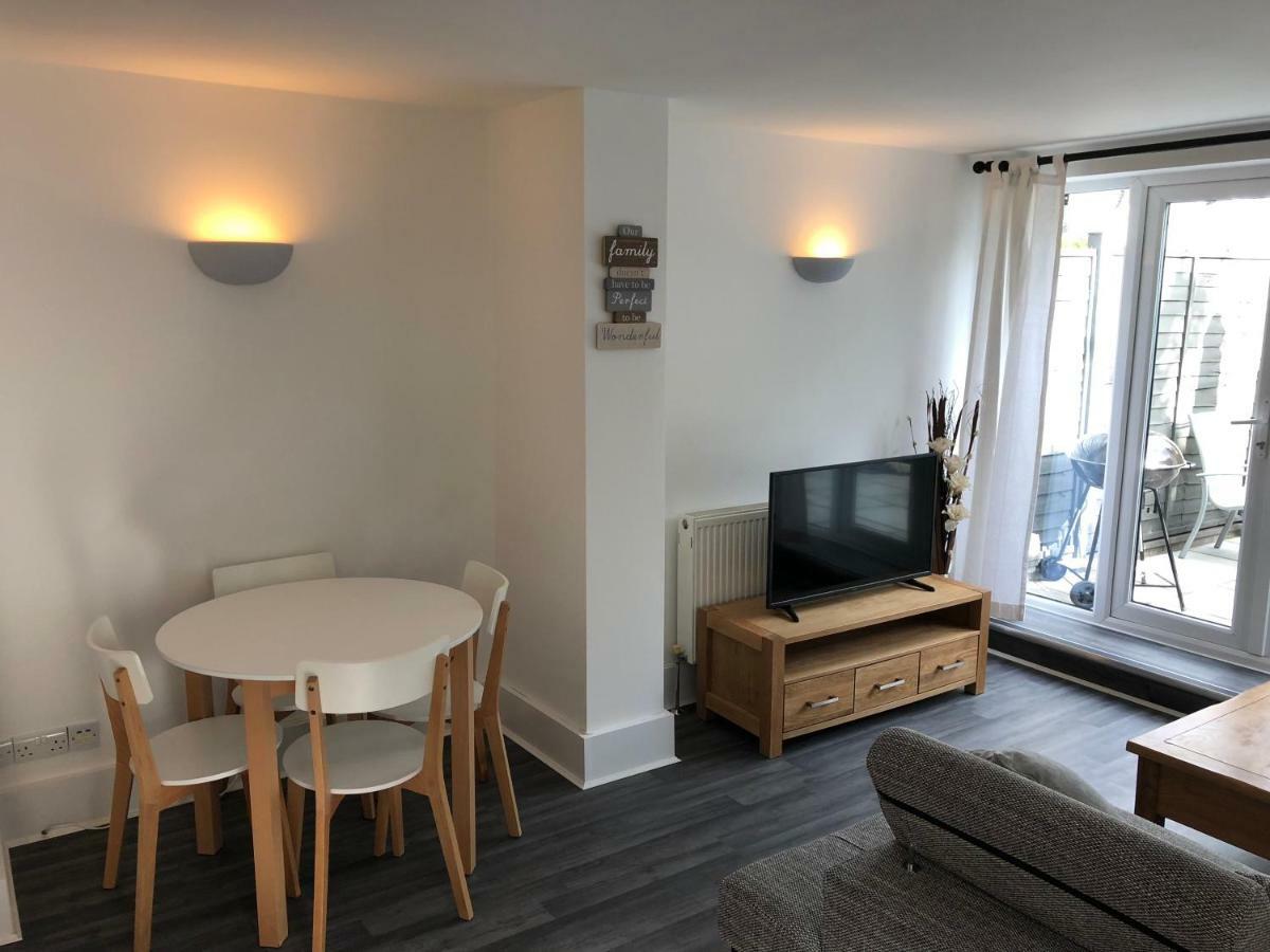 Bournemouth Hot Tub & Sauna Holiday Let Екстериор снимка